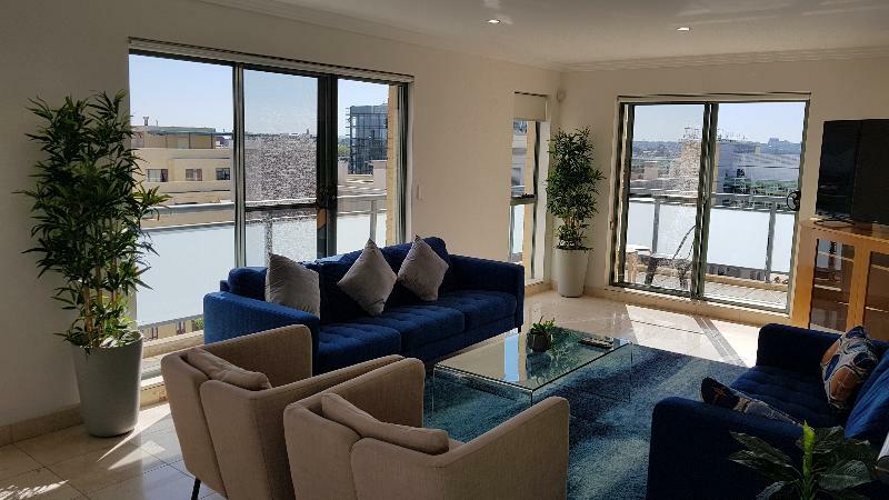 Liv Arena Apartments Darling Harbour Сідней Екстер'єр фото